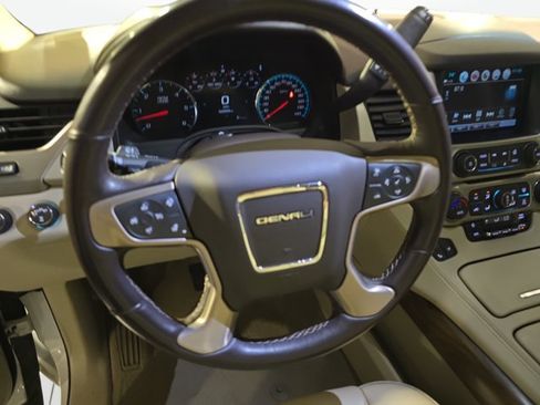 Used 2019 GMC Yukon Denali w/ Denali Ultimate Package AWD/4WD image 20