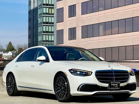 Certified 2023 Mercedes-Benz S 500 4MATIC image 1