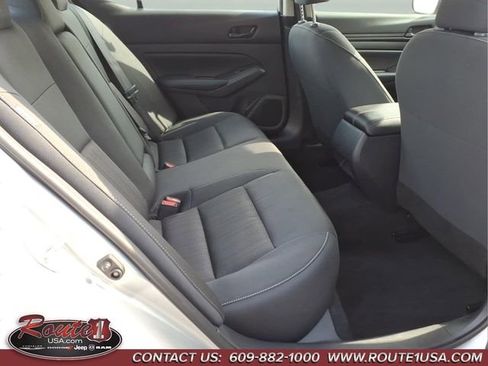 Used 2024 Nissan Altima 2.5 S FWD image 25