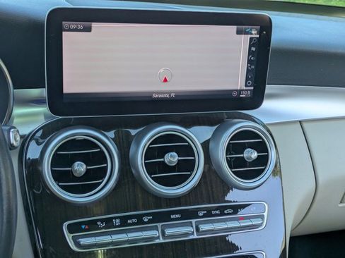 Used 2020 Mercedes-Benz C 300 4MATIC Sedan image 9