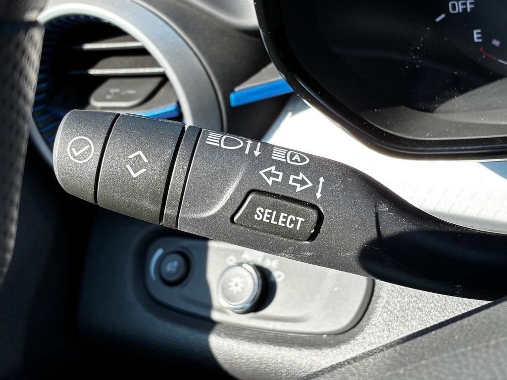 New 2026 Chevrolet Trax LS w/ LS Convenience Package FWD image 11