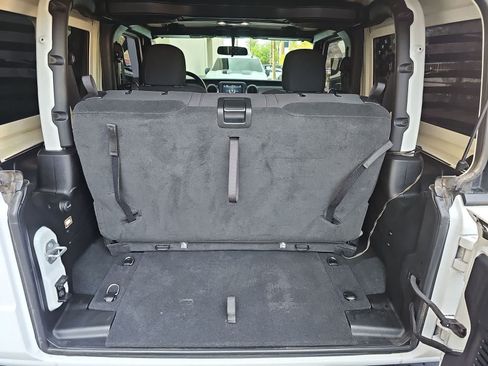 Used 2022 Jeep Wrangler Sport AWD/4WD image 22