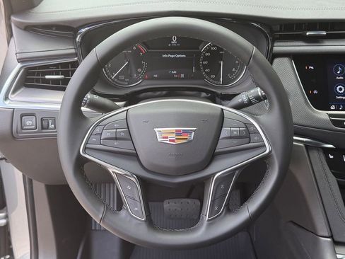 New 2026 Cadillac XT5 Luxury w/ LPO, Floor Liner Package AWD/4WD image 21