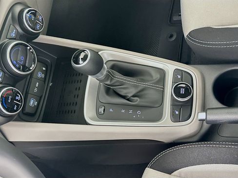 New 2026 Hyundai Venue SEL image 14