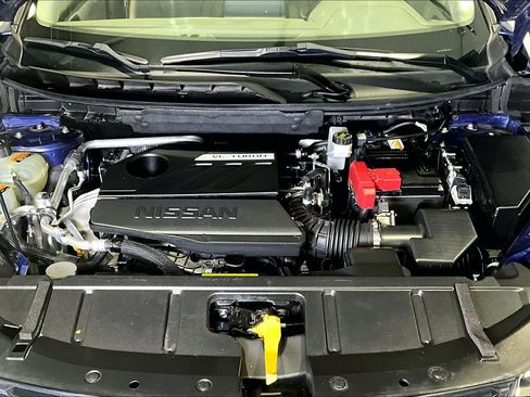 Used 2023 Nissan Rogue SV image 29