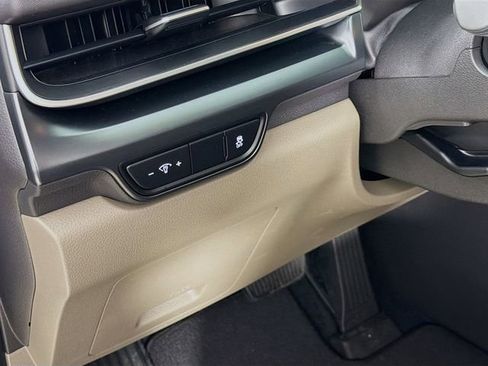 Used 2026 Kia Carnival image 12