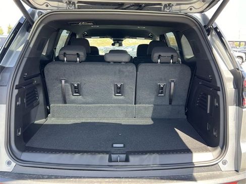 New 2025 GMC Acadia Elevation image 27