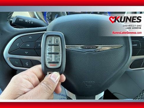 Used 2023 Chrysler Voyager LX FWD image 45