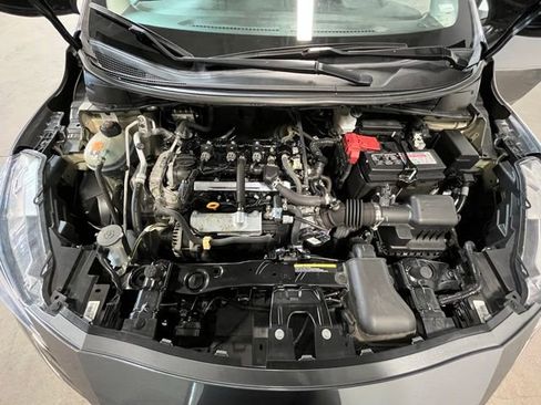 Used 2024 Nissan Versa SR FWD image 27