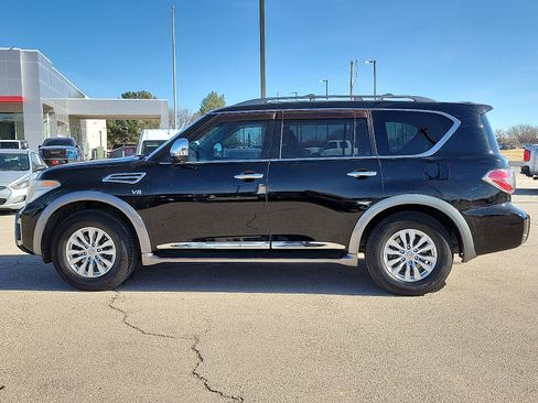Used 2017 Nissan Armada SV image 2