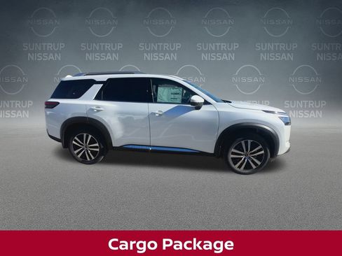 New 2025 Nissan Pathfinder Platinum w/ Cargo Package image 11