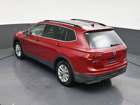 Used 2019 Volkswagen Tiguan SE w/ Panoramic Sunroof Package image 17
