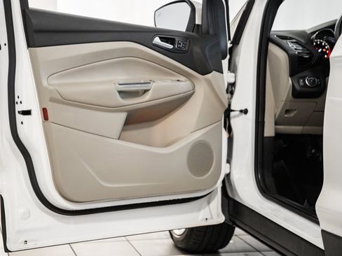 Used 2018 Ford Escape Titanium w/ Ford Safe & Smart Package image 38