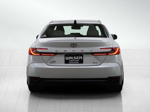 Used 2025 Toyota Camry XLE w/ Premium Plus Package image 4