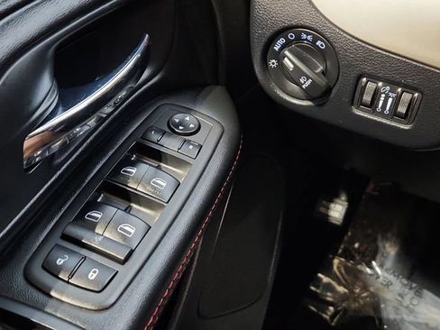 Used 2019 Dodge Grand Caravan GT FWD image 33