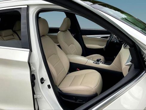Certified 2019 INFINITI QX50 Luxe w/ Navigation Package AWD/4WD image 28