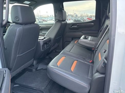 Used 2025 GMC Sierra 1500 AT4 w/ AT4 Premium Package image 4