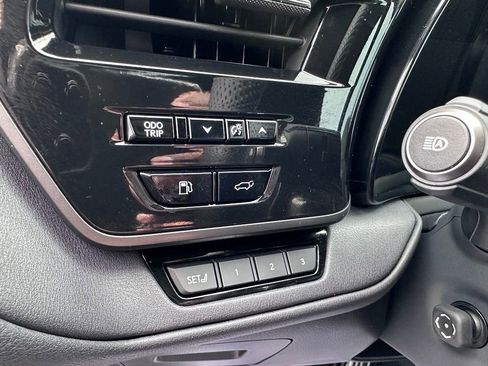 Used 2025 Lexus TX 500h AWD w/ Technology Package image 18