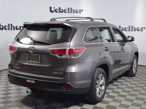 Used 2015 Toyota Highlander XLE AWD/4WD image 7