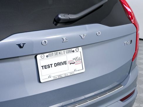 Used 2022 Volvo XC90 T6 Momentum w/ Protection Package Premier AWD/4WD image 37