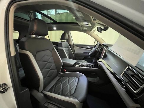 New 2026 Volkswagen Atlas Peak Edition AWD/4WD image 12