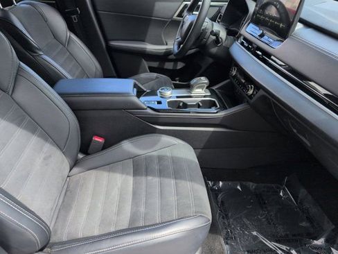 Used 2025 Mitsubishi Outlander SE FWD image 30