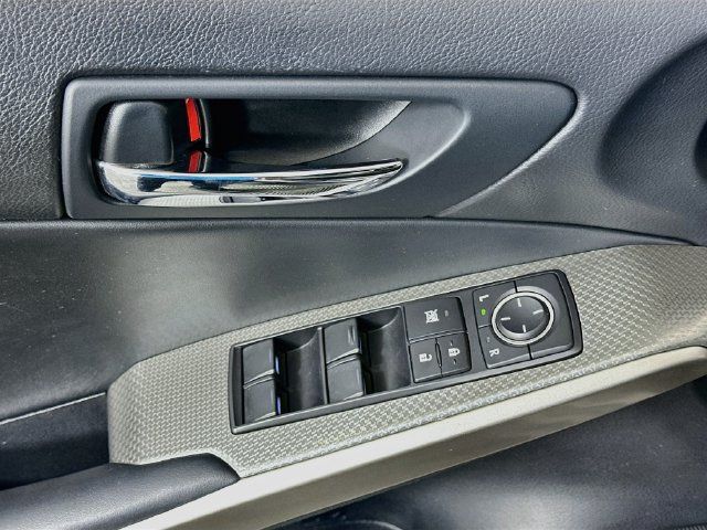 Used 2016 Lexus IS 200t w/ F Sport Package RWD image 18