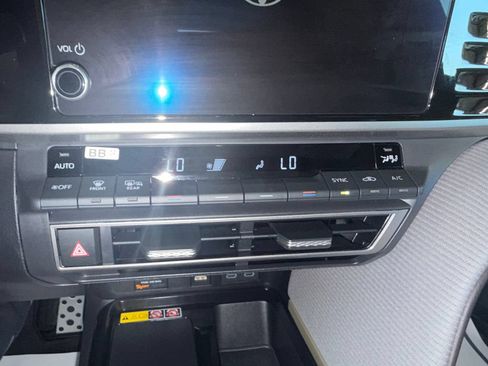 Used 2026 Toyota Camry SE FWD image 16