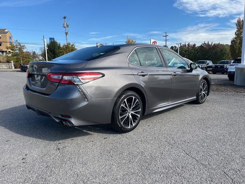 Used 2019 Toyota Camry SE image 7