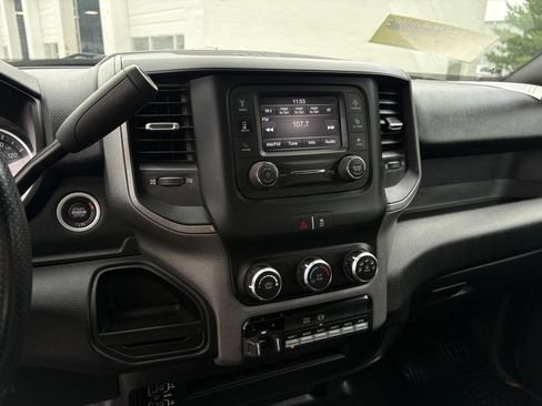 Used 2024 RAM 3500 Tradesman w/ Chrome Appearance Group AWD/4WD image 19