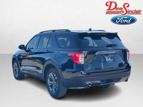 Used 2023 Ford Explorer XLT w/ Equipment Group 202A AWD/4WD image 9