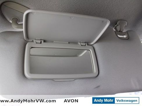 Used 2017 Subaru Crosstrek 2.0i Premium image 40