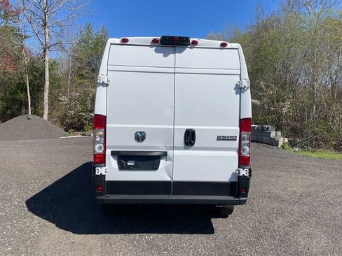 Used 2023 RAM ProMaster 2500 FWD image 6