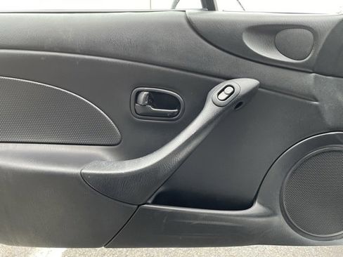 Used 2003 MAZDA MX-5 Miata image 9