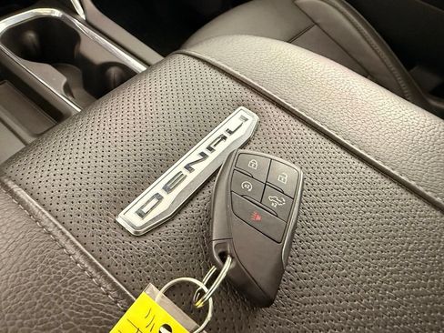 Used 2024 GMC Sierra 2500 Denali AWD/4WD image 31