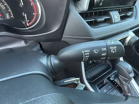 Used 2025 Toyota RAV4 LE AWD/4WD image 16