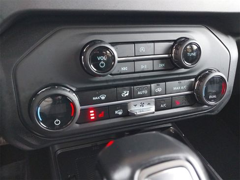 Used 2025 Ford Bronco Big Bend image 17