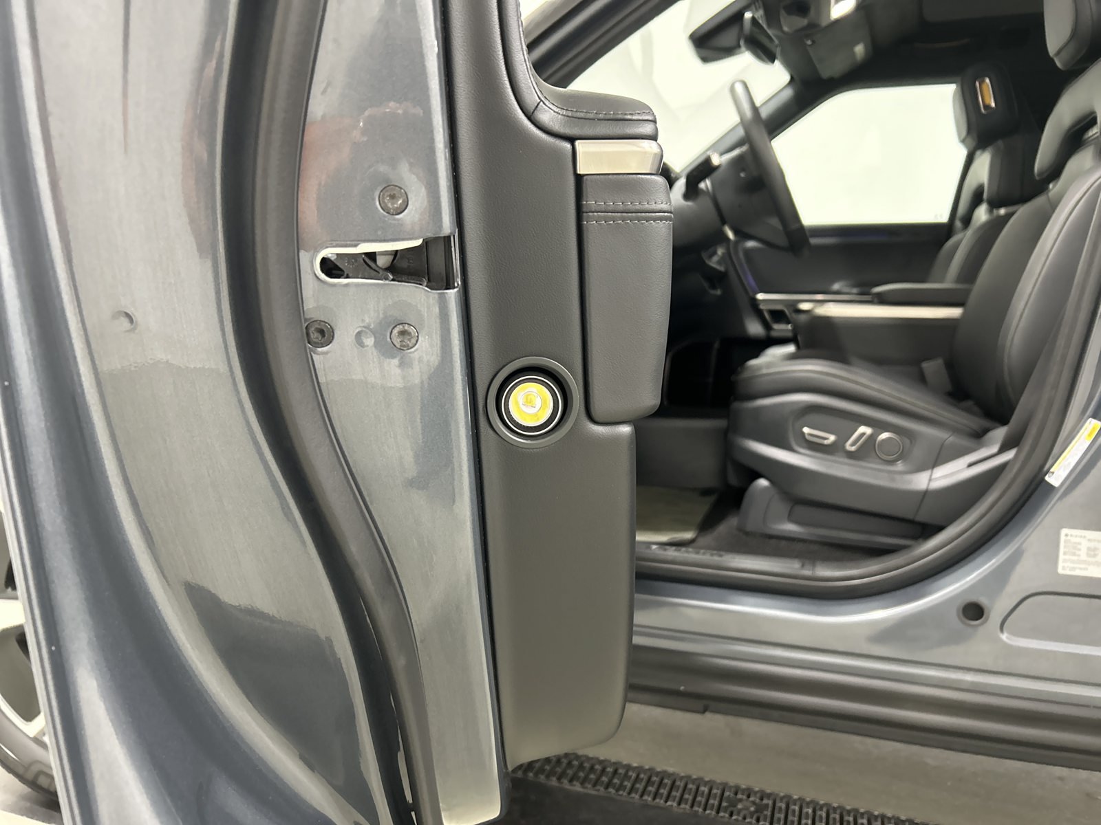 Used 2023 Rivian R1T Adventure Quad AWD/4WD image 30