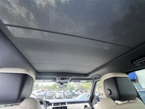 Used 2020 Land Rover Range Rover Sport HST image 21