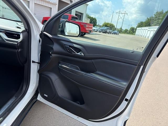 Used 2019 GMC Acadia SLT AWD/4WD image 14