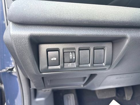 Used 2025 Subaru Legacy Premium AWD/4WD image 18