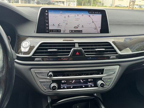 Used 2018 BMW 740i RWD image 12