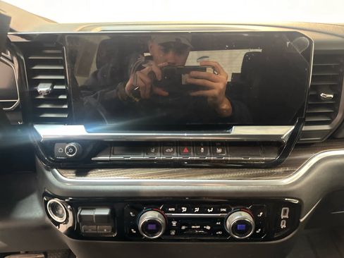 Certified 2025 Chevrolet Silverado 2500 LT w/ Convenience Package image 18