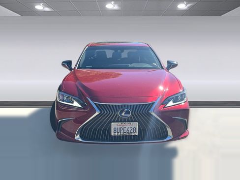 Used 2020 Lexus ES 300h w/ Premium Package FWD image 4