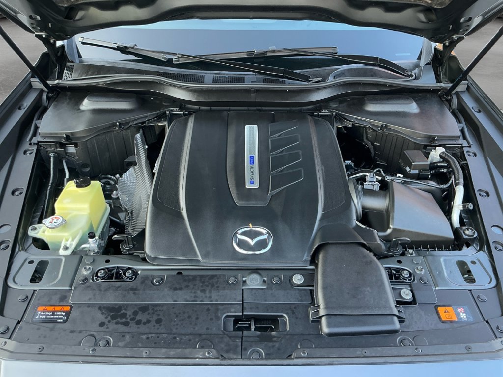 Used 2024 MAZDA CX-90 Plug-In Hybrid w/ Preferred AWD/4WD image 18