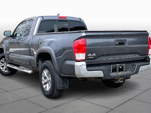 Used 2016 Toyota Tacoma SR5 image 11