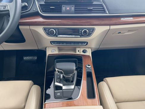 Used 2024 Audi Q5 e Premium Plus image 27