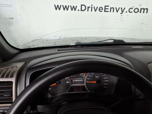 Used 2005 GMC Canyon SLE image 25