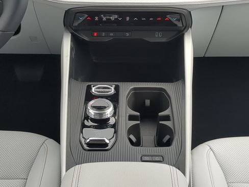 New 2026 Jeep Cherokee Limited AWD/4WD image 18