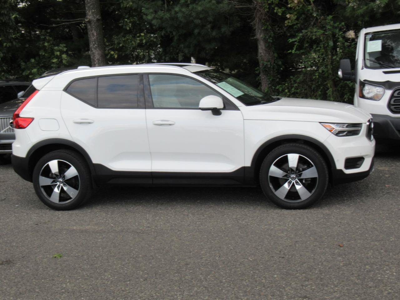 Used 2019 Volvo XC40 T5 Momentum AWD/4WD image 7